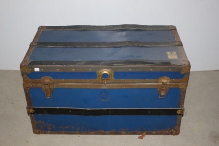 Flat Top Trunk, Cedar Lined