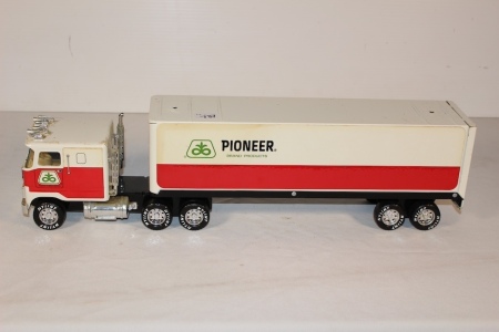 Pioneer Tin Semi, 21" Long