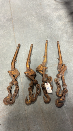 (4) Rusty Chain Binders