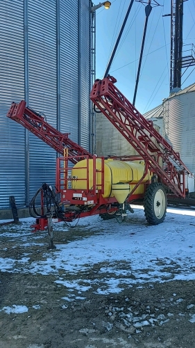 Gregson 900 Gallon Sprayer with 90ft Boom