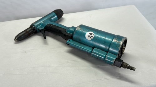 Pneumatic Rivet Gun