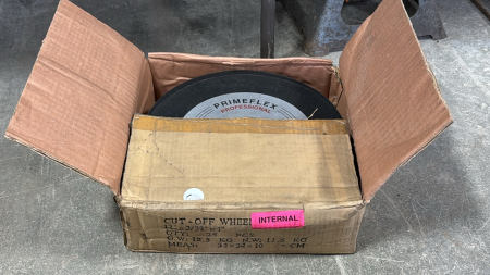 Quantity of 12" x 3/32" x 1" Steel Cutting Wheels