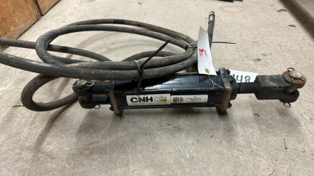 CNH 2500psi Hydraulic Cylinder and Hoses