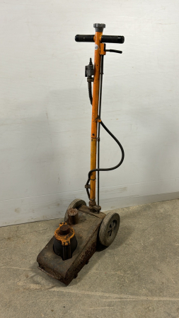 Pneumatic Floor Jack - Untested