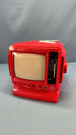 5" Black & White TV with AM/FM Radio