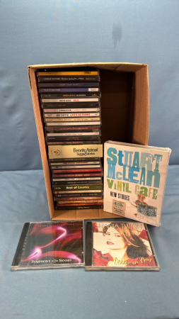 Approx. 35 Country and Easy Listening CD's