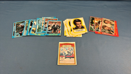 Approx 28 Happy Days 1976 Topps & O-Pee-Chee Cards