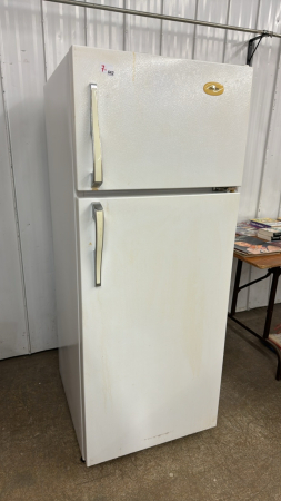 Danby Fridge with Top Freezer