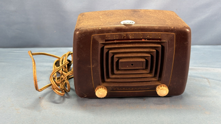 Westinghouse Bake Light Case Radio