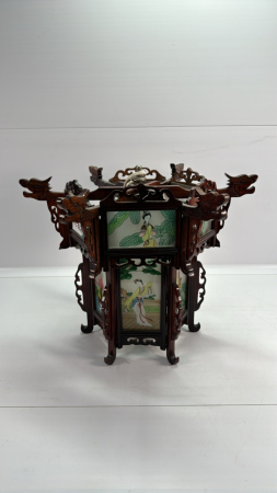 Oriental Style Lamp - Missing one Panel