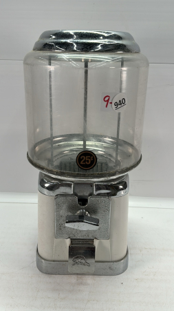 Beaver 25 cent Candy Dispenser - No Key