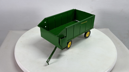 John Deere Harvester Wagon