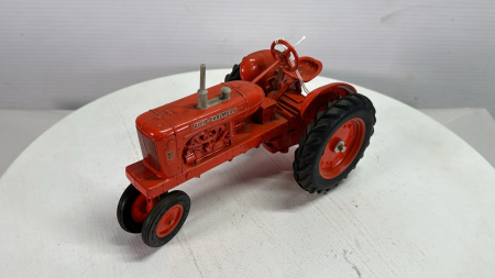 Allis Chalmers WD 45 Narrow Tractor