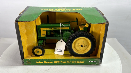 John Deere 620 Tractor