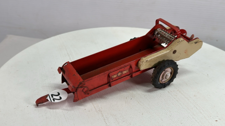 Tru-Scale Manure Spreader