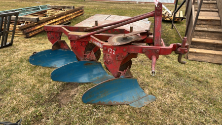 Massey Ferguson 3 x 12 -3PTH Plow