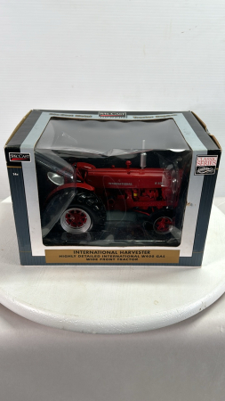 International W 400 Gas Tractor Highly Detailed