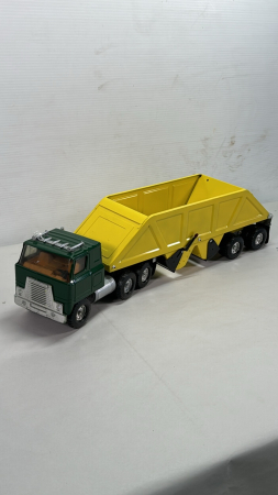 International Tin Hopper Style Gravel Truck