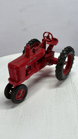 Farmall Super H Tractor