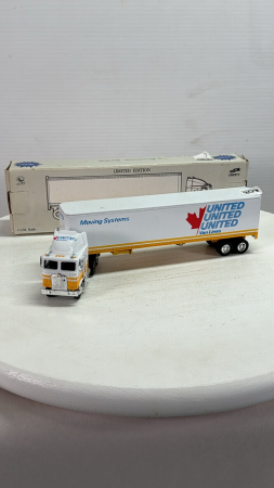 United Van Lines Kenworth Semi