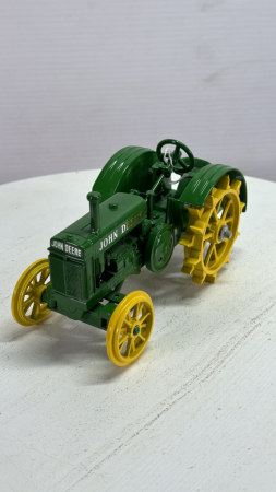 John Deere BR Tractor