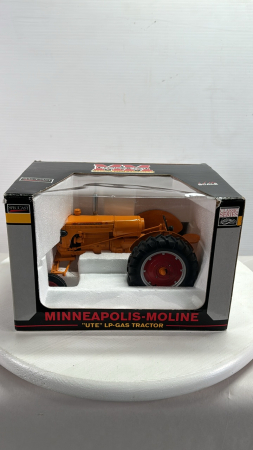 Minneapolis Moline UTE LP Tractor