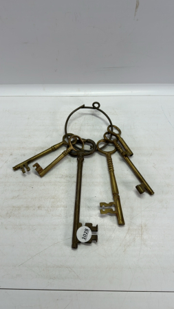 (6) Vintage Brass Keys