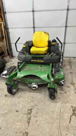 John Deere 757 Zero Turn Lawn Mower