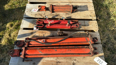 5 Hydraulic Cyliners -2 Pairs & 1 Single