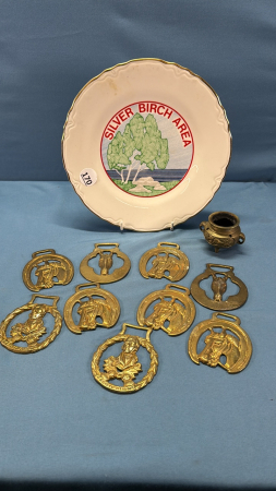 Approx. 9 Pieces of Horse Brass&Small Brass Urn