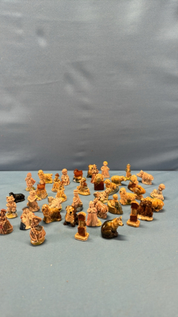 Approx. 35 Tea Figurines