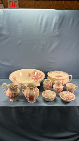 Coloniel Pottery Lot