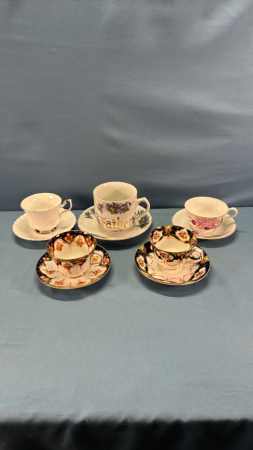 (5) Cups & Saucers