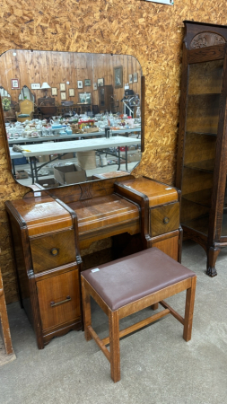 Waterfall Vanity with Mirror & Stool