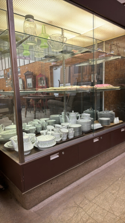 Large Set of Noritake Savannah Pattern Dishes