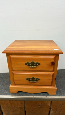 Pine 2 Drawer End Table