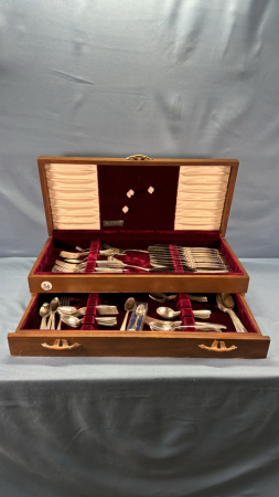 Quantity of Unmatched Flatware & Case