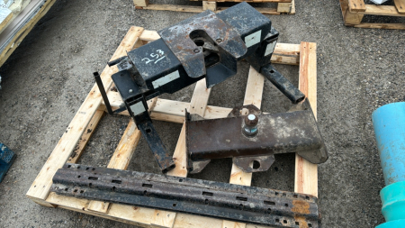 Reese 15000lb Hitch with Rails