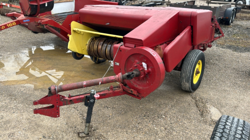 New Holland 270 Square Baler