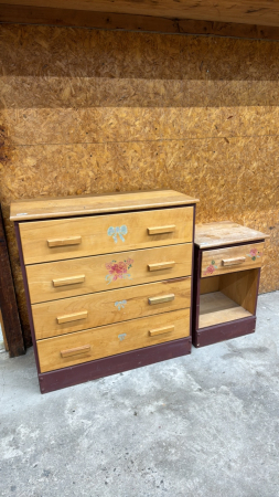 4 Drawer Wooden Dresser & Night stand