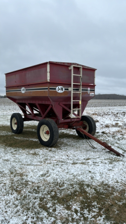 J&M 350 Gravity Wagon with Extensions