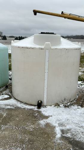 Approx. 1500L White Poly Tank