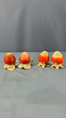 (4) Royal Bayreuth Shakers & Mustard Pot Lot