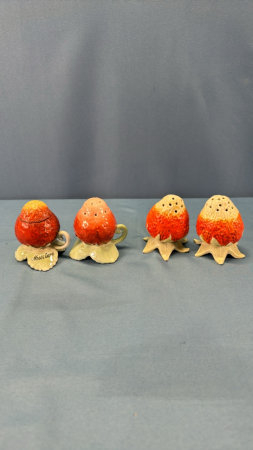 (4) Royal Bayreuth Shakers & Mustard Pot Lot