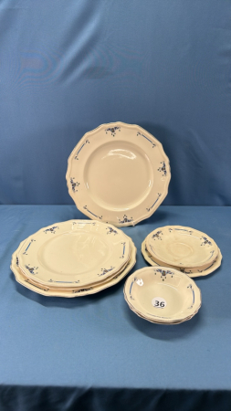 Partial Set of Alfred Meakin Orient 18KT Pattern