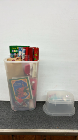 Rubbermaid Wrapping Paper Container w/Contents