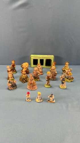 (14) Wade Figurines
