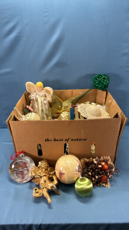 Variety of Christmas D&eacute;cor