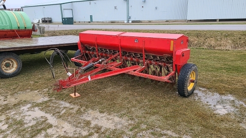 Massey Ferguson 33 17R Seed Drill