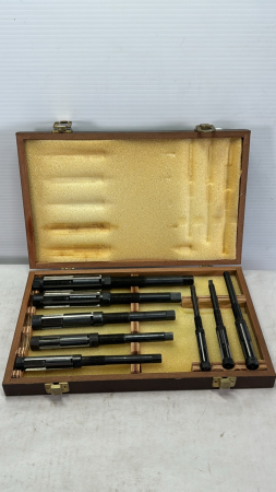 Adjustable Reamer Set